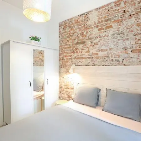 Appartamento Golden Apartments&B8-4 *